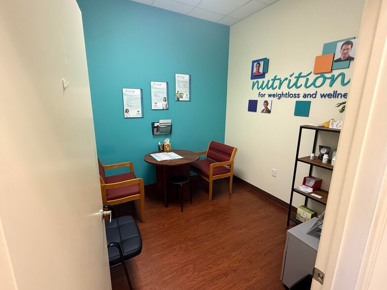 More Photos Of 13359 N Highway 183, Austin Storefront For Lease