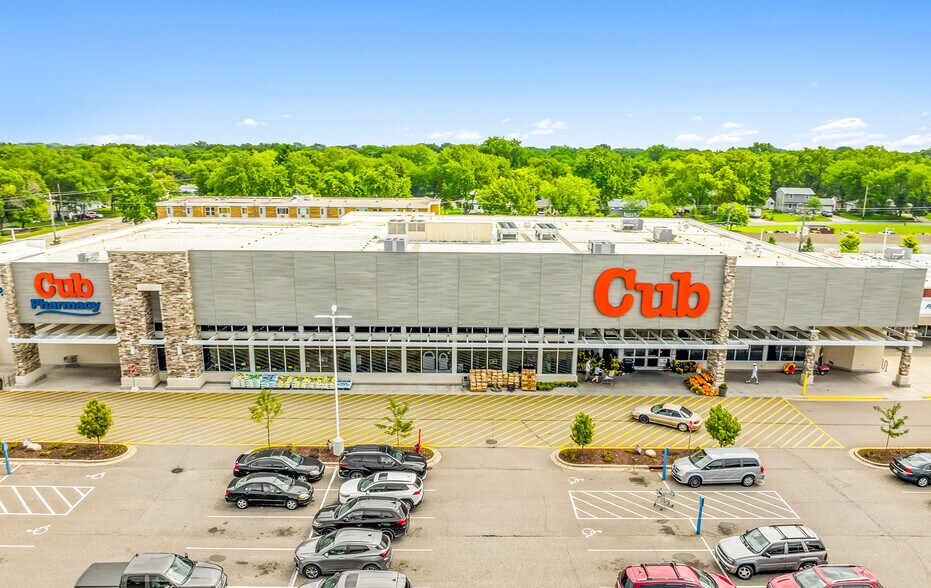 More Photos Of 10855 University Ave NE, Blaine Unknown For Lease