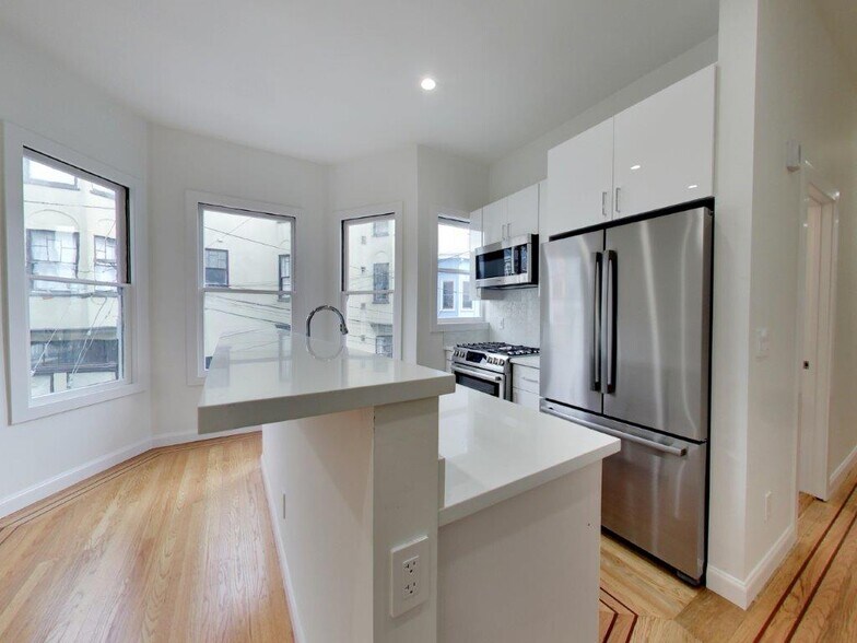 More Photos Of 840 Greenwich St, San Francisco Apartments For Sale