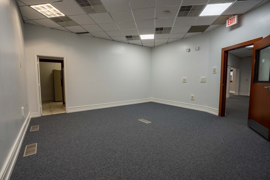 More Photos Of 8160 Regent Pky, Fort Mill Flex For Lease