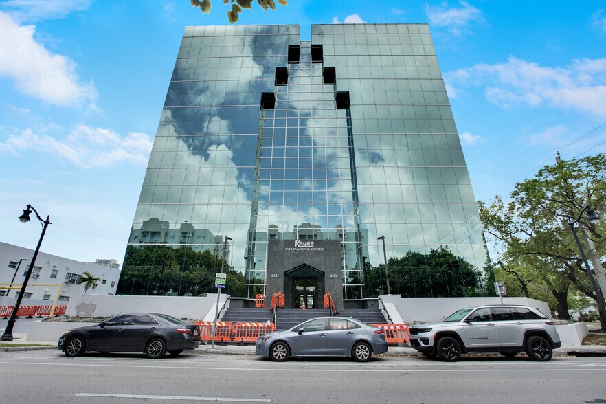More Photos Of 2121 SW 3rd Ave, Miami Office For Lease