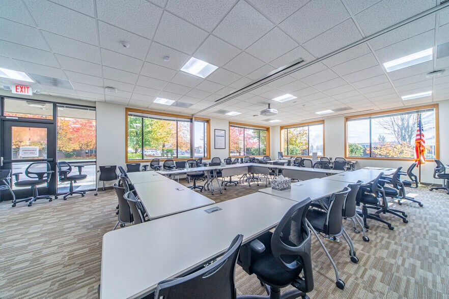 More Photos Of 2755 Pence Loop SE, Salem Medical For Sale