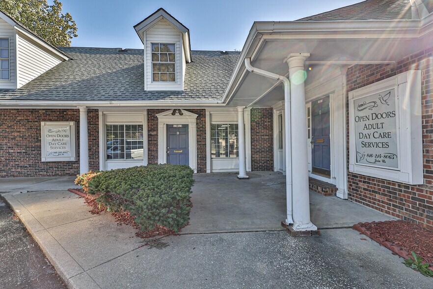 More Photos Of 13013 Fuller Ave, Grandview Office For Sale