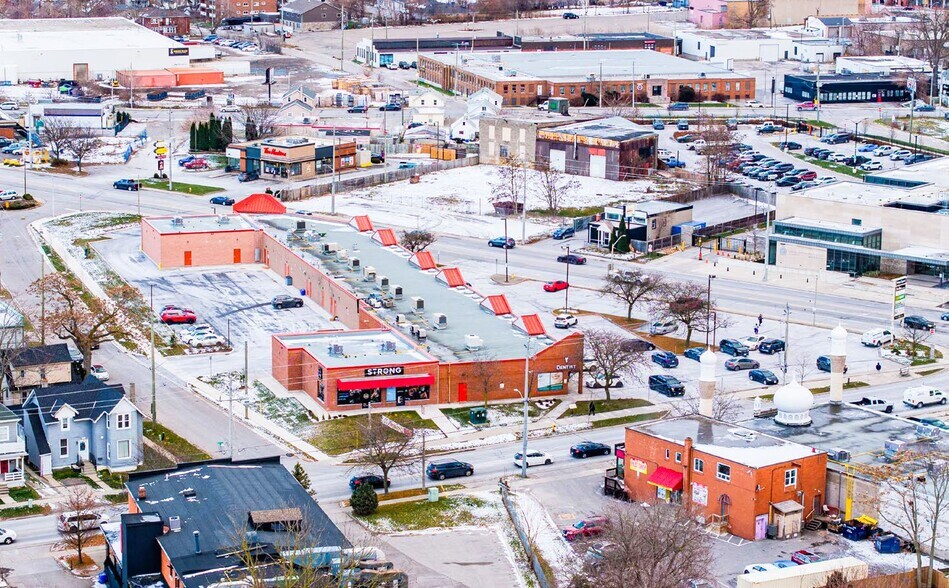 More Photos Of 191 Welland Ave, St Catharines Freestanding For Lease
