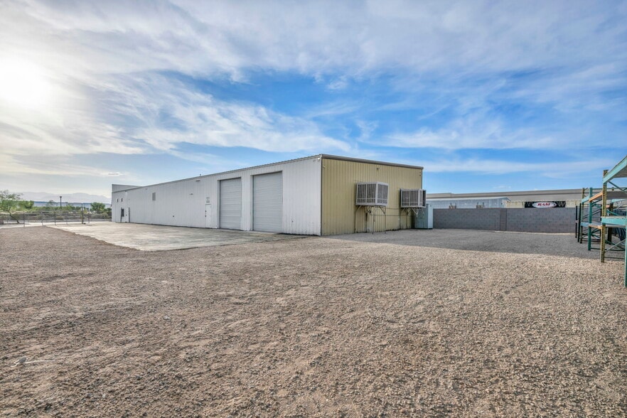More Photos Of 4040 Arcata Way, North Las Vegas Light Manufacturing For Lease