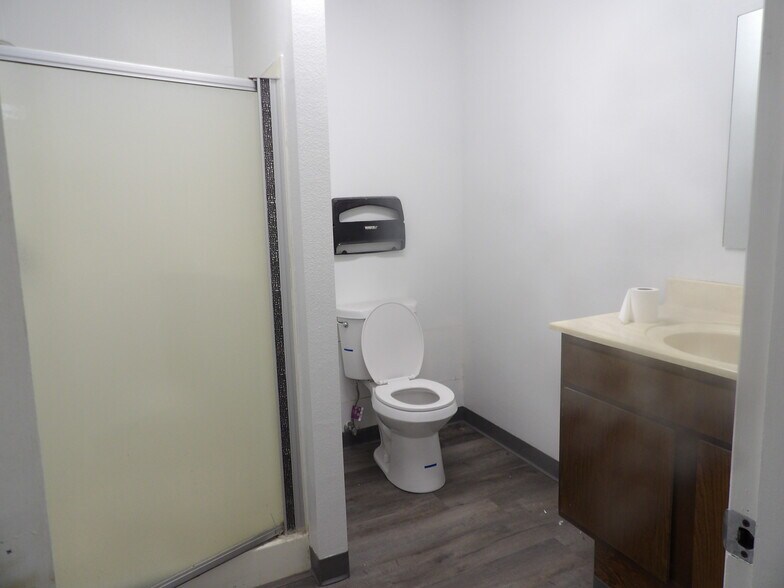 More Photos Of 765 Broadway Ave, El Centro Medical For Sale