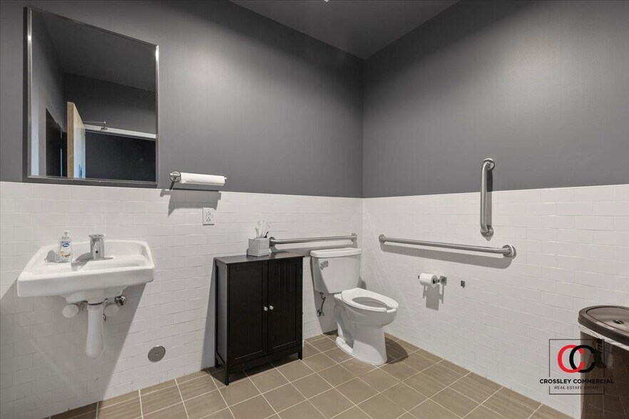 More Photos Of 211 S Brown St, Round Rock Medical For Lease