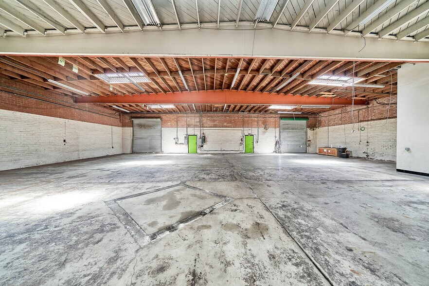 More Photos Of 2672 S La Cienega Blvd, Los Angeles Flex For Lease