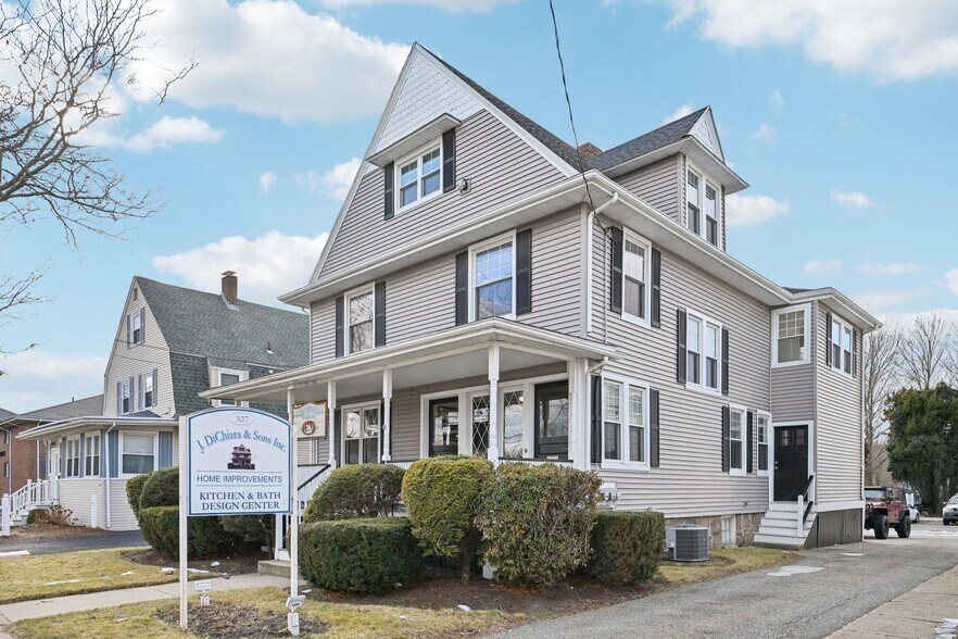 More Photos Of 327 Central St, Saugus Office For Sale