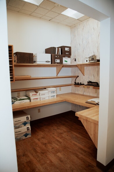 More Photos Of 2710 Delta Pl, Colorado Springs Office For Sale