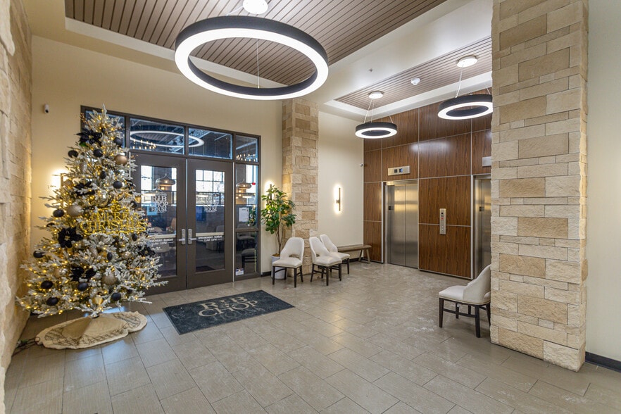 More Photos Of 21 3rd St N, Great Falls Loft Creative Space For Lease