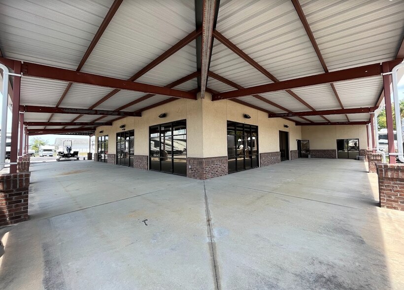 More Photos Of 2700 Highway 52, Moncks Corner Showroom For Lease