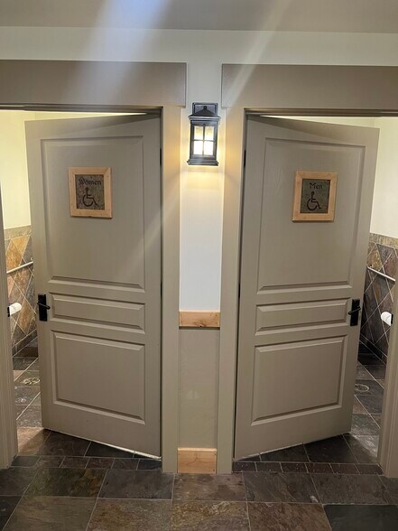 More Photos Of 1268 W South Jordan Pky, South Jordan Medical For Lease