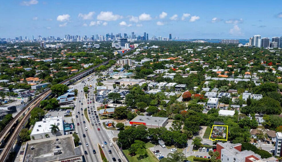 More Photos Of 3125 Mundy St, Miami Land For Lease