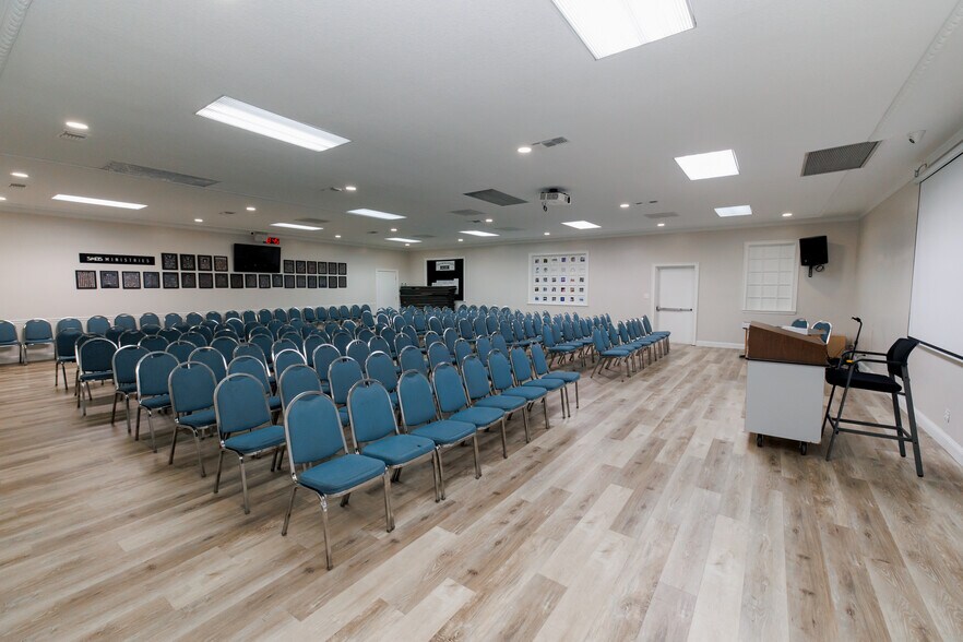 More Photos Of 2016 Anniston Rd, Jacksonville Religious Facility For Sale