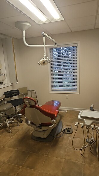 More Photos Of 1626 Getty Ave, Indiana Medical For Lease