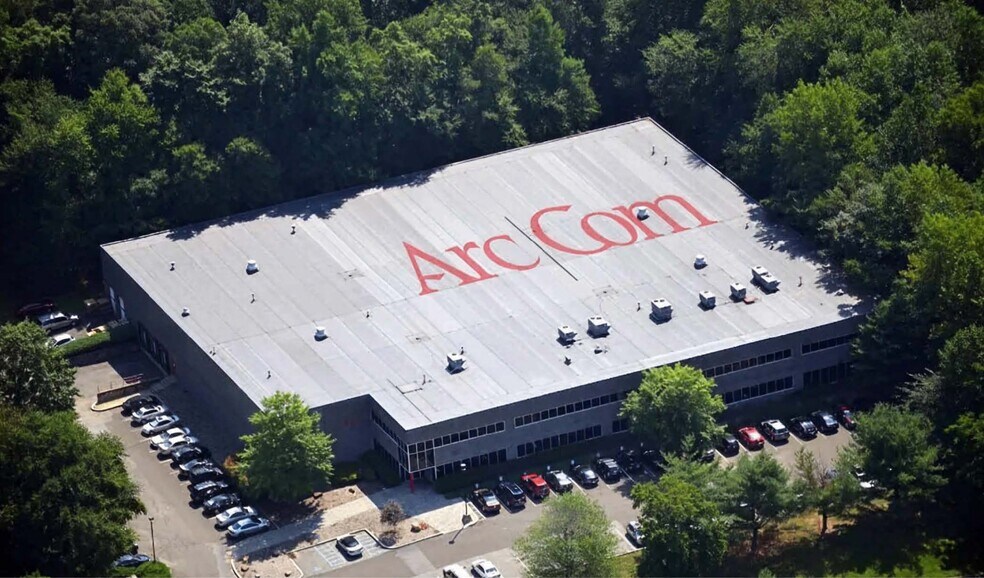 Primary Photo Of 33 Ramland Rd, Orangeburg Manufacturing For Sale