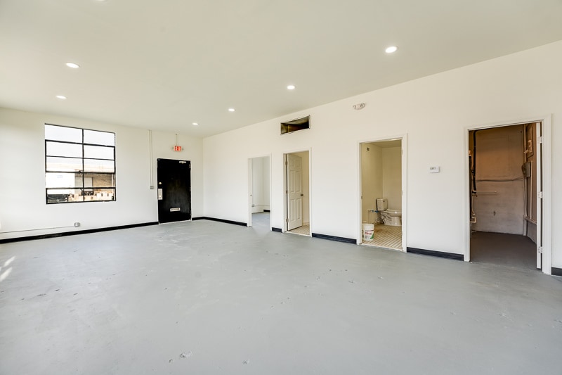 More Photos Of 69 Copeland St, Jacksonville Flex For Lease