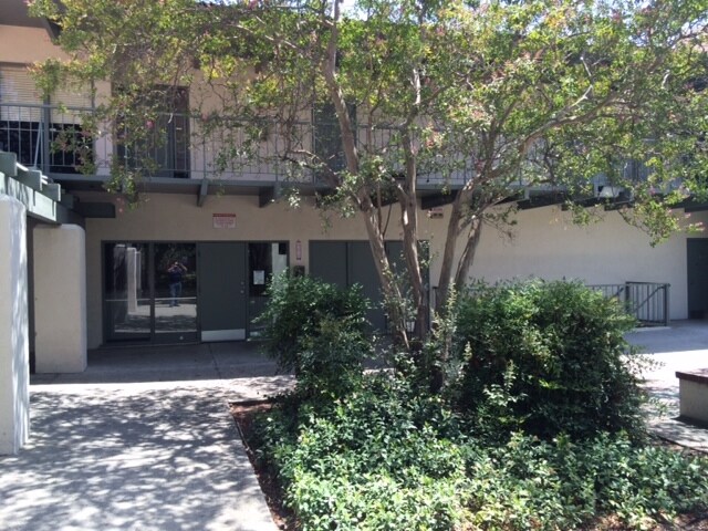 More Photos Of 2020 N Waterman, San Bernardino Medical For Lease