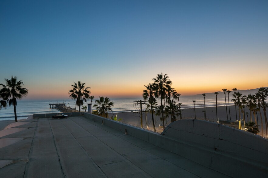 More Photos Of 3111 Ocean Front Walk, Marina Del Rey Apartments For Sale