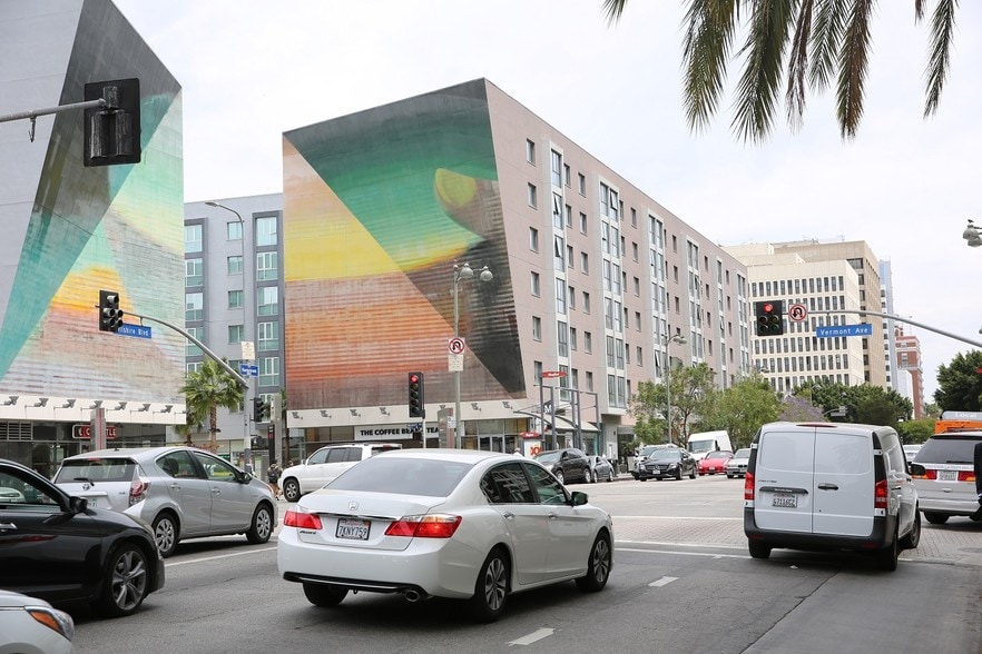 More Photos Of 3200 Wilshire Blvd, Los Angeles Office For Lease