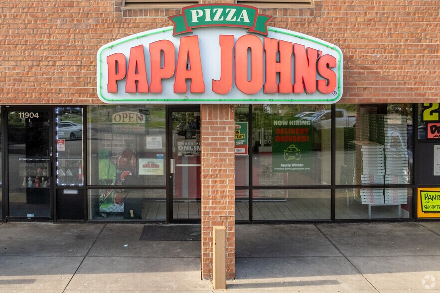 More Photos Of 11900-11920 Montgomery Rd, Cincinnati General Retail For Lease