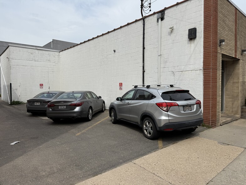 More Photos Of 66 S Tyson Ave, Floral Park Office For Sale
