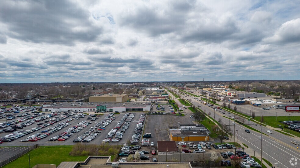 More Photos Of 4401 Cleveland Ave, Columbus General Retail For Sale