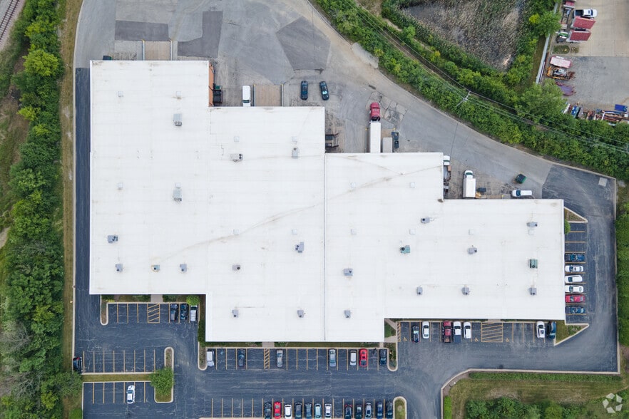 Primary Photo Of 1141-1157 N Main St, Lombard Light Manufacturing For Lease