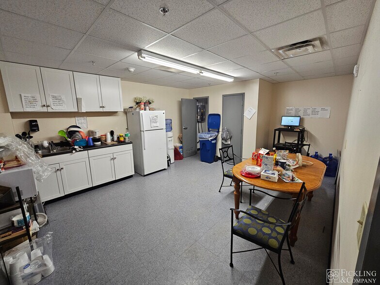 More Photos Of 6109 Houston Rd, Macon-Bibb Freestanding For Sale