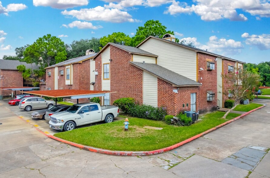 More Photos Of 8430 Antoine Dr, Houston Apartments For Sale