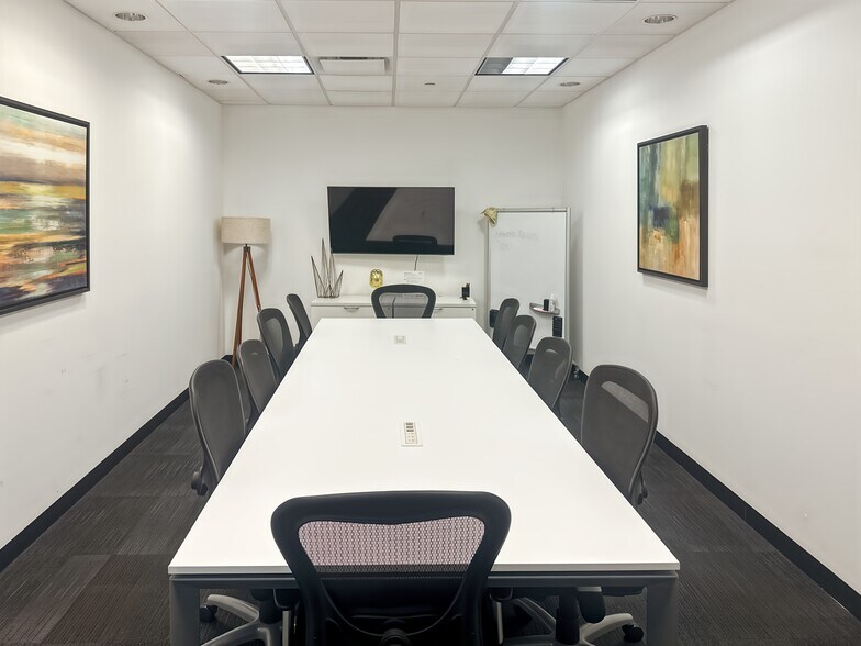 More Photos Of 1 Pierrepont Plz, Brooklyn Coworking Space