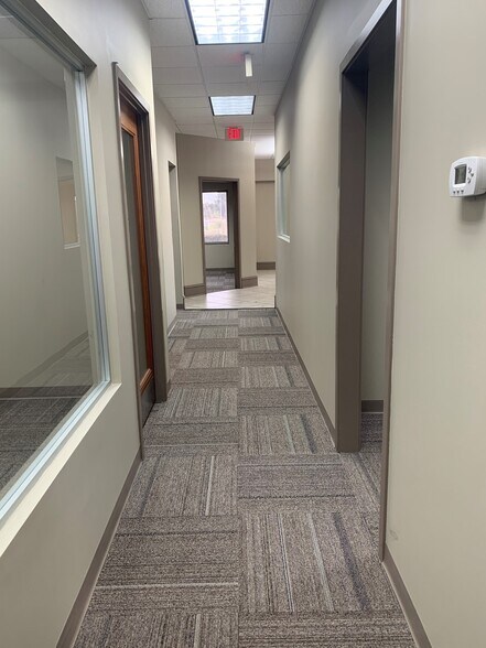 More Photos Of 7111 Davis Creek Rd, Jacksonville Warehouse For Sale