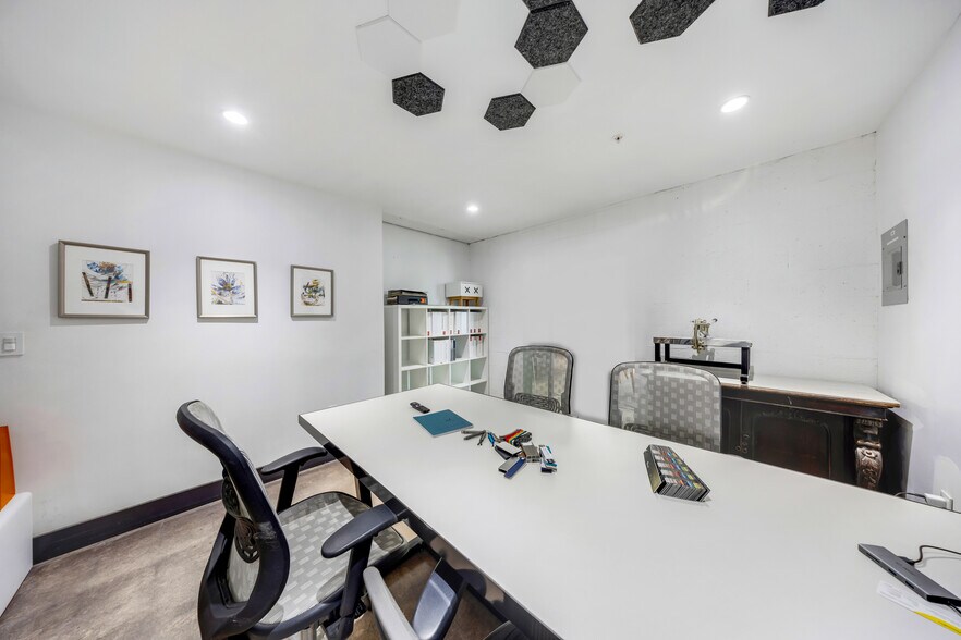 More Photos Of 7300 NW 35th Ave, Miami Showroom For Lease