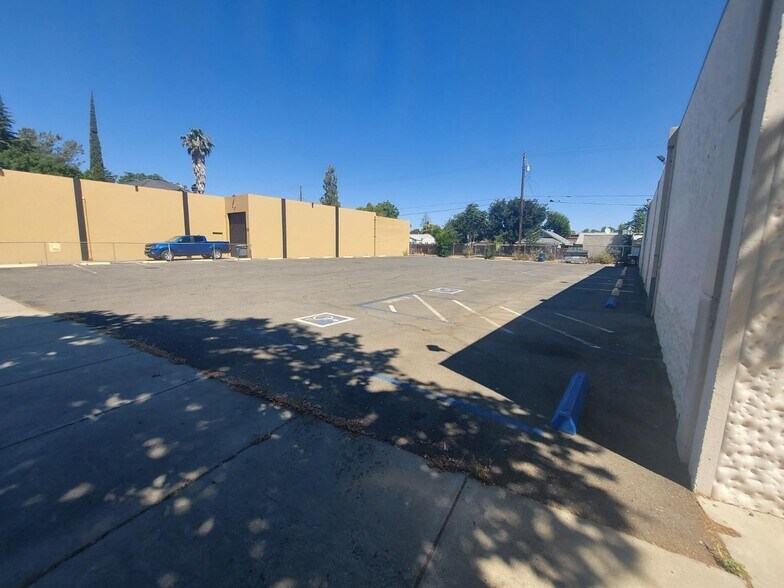 More Photos Of 511 Reeves Ave, Yuba City Restaurant For Sale