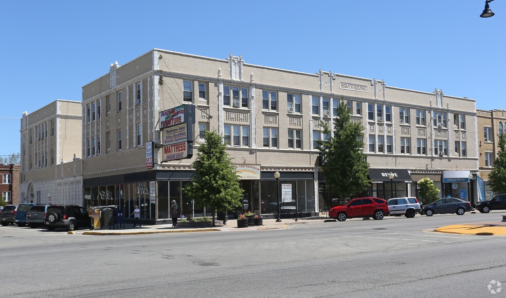 More Photos Of 6442-6450 Cermak Rd, Berwyn Apartments For Lease