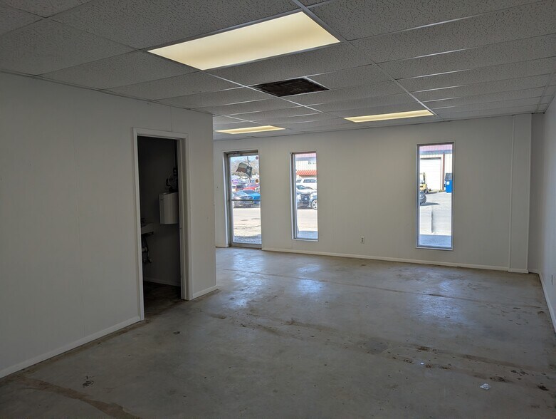 More Photos Of 1511 Brandi Ln, Round Rock Unknown For Lease