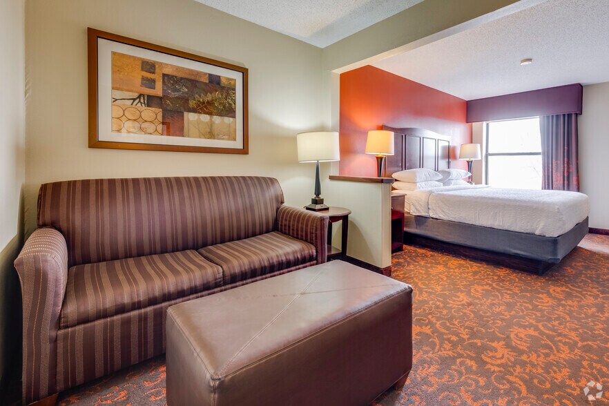 More Photos Of 4003 S Loop 289, Lubbock Hotel For Sale