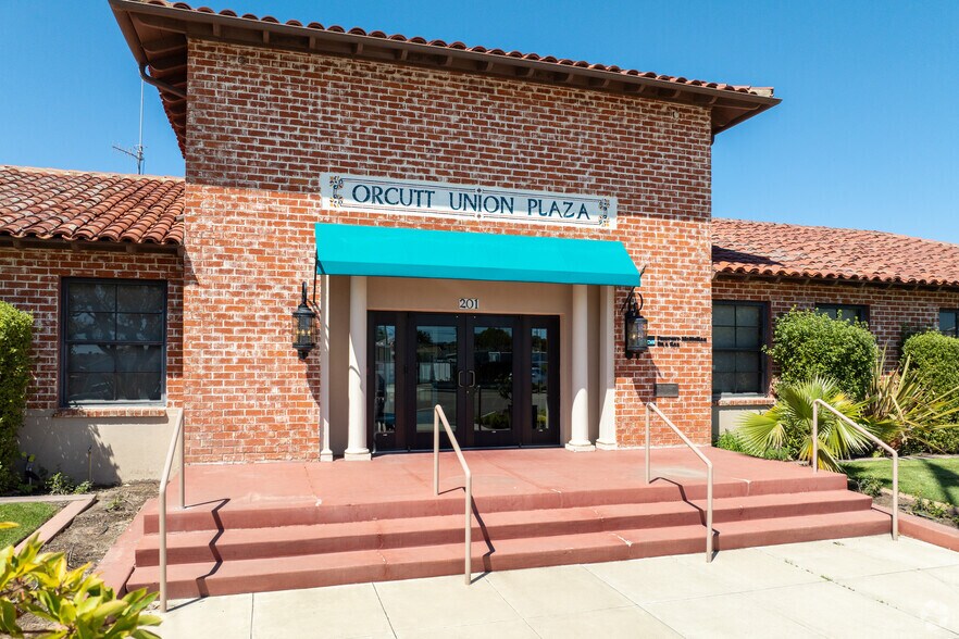 More Photos Of 201 S Broadway St, Orcutt Office For Lease