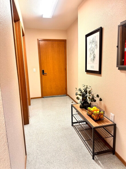 More Photos Of 1800 Cooper Point Rd SW, Olympia Office For Sale