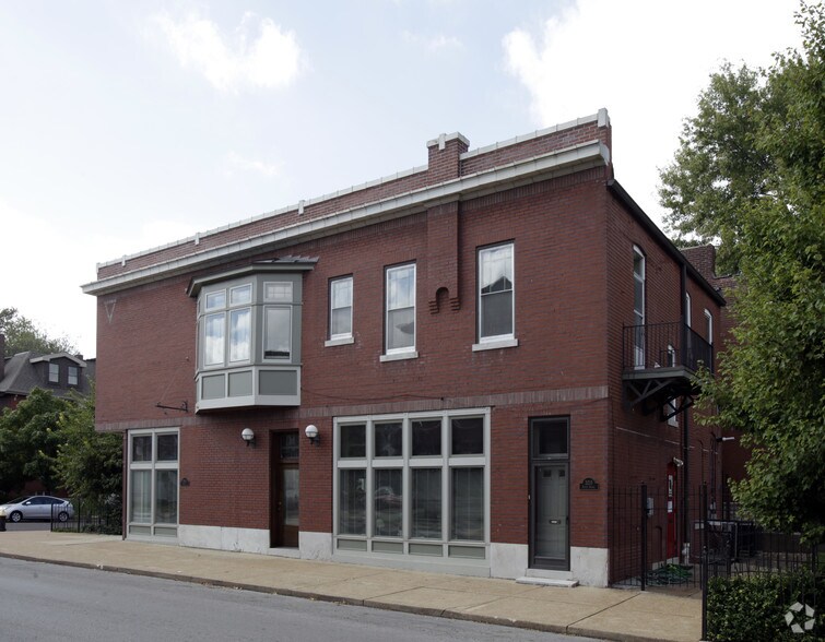 More Photos Of 3801 Wyoming St, Saint Louis Storefront Retail Office For Lease