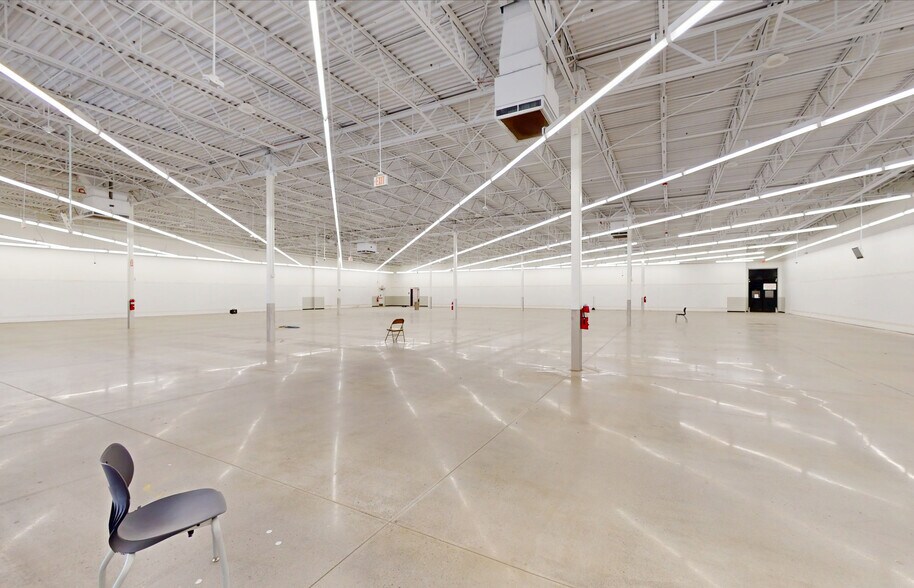 More Photos Of 145 Shoppers Way, Christiansburg General Retail For Lease