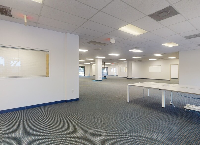 Primary Photo Of 4101 Ravenswood Rd, Dania Beach Unknown For Lease