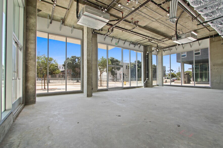 More Photos Of 1550 Lincoln Blvd, Santa Monica Apartments For Lease