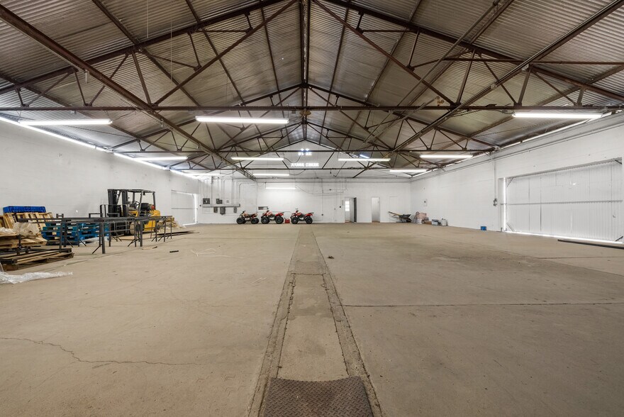 More Photos Of 550 Highway 46, Wasco Warehouse For Lease