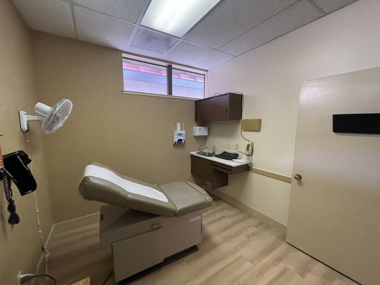 More Photos Of 123 S Commerce St, Stockton Healthcare For Lease