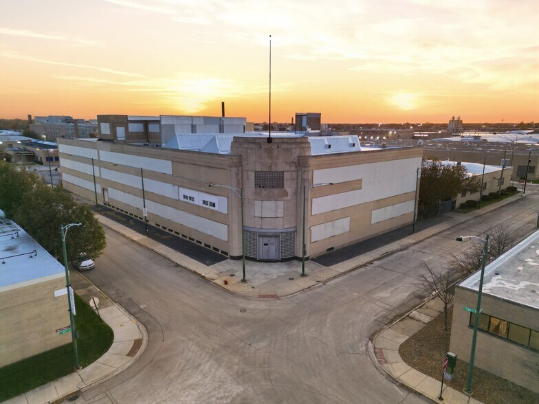 Primary Photo Of 4500 S Tripp Ave, Chicago Warehouse For Sale