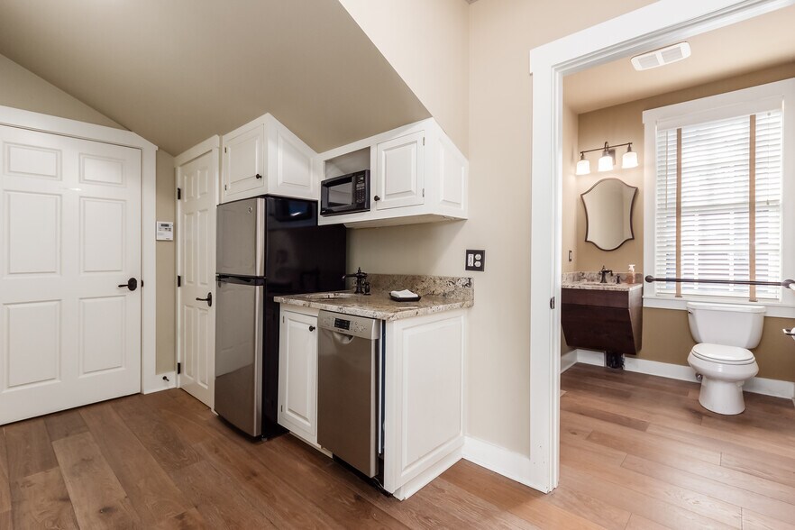 More Photos Of 109 S High St, Dublin Loft Creative Space For Sale