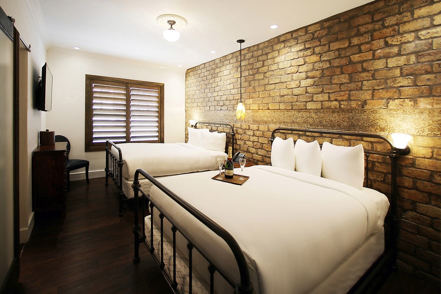 More Photos Of 1320 Ocean Dr, Miami Beach Hotel For Sale