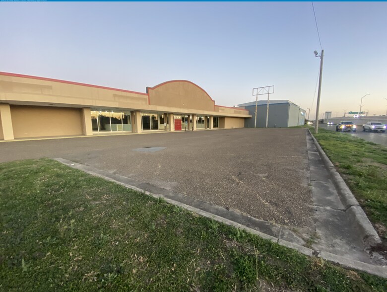 More Photos Of 226 Frontage Rd, Brownsville Self Storage For Sale
